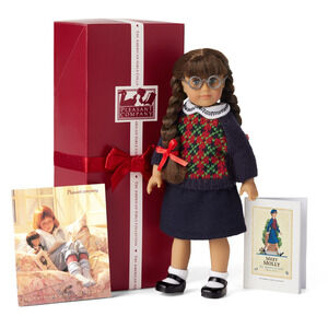 NEW American Girl Courtney Pleasant Company DOLL MINI MOLLY + BOOK & CATALOGUE